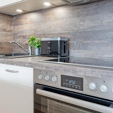 Schuetzenweg 13-15 Walblick * Kellenhusen